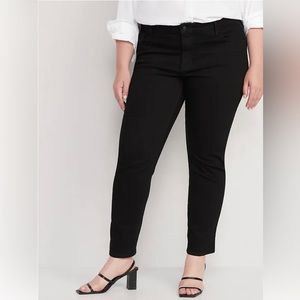 Old Navy Black Straight leg Jeans size 18